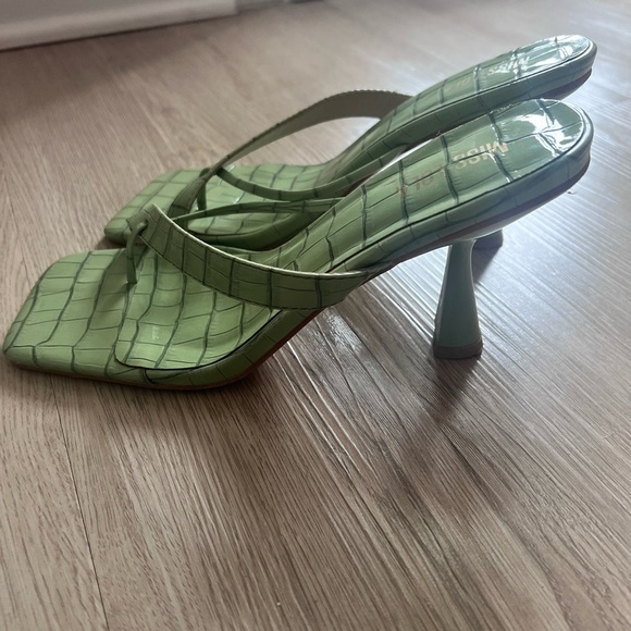 Green Croc-Embossed Women's Sandals Size 7 - Picture 4 of 7